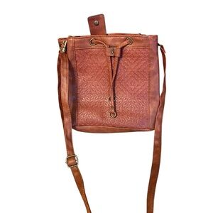 Chic Tan Leather faux Crossbody Bag